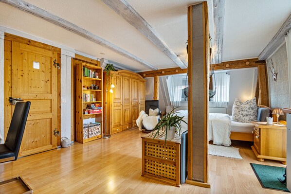 1 chambre, fer et planche à repasser, Wi-Fi gratuit, draps fournis