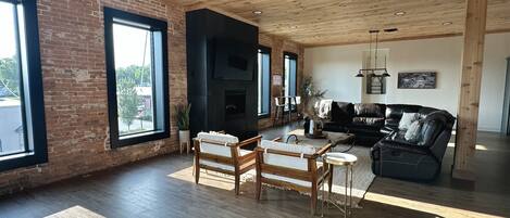 TV connectée, cheminée