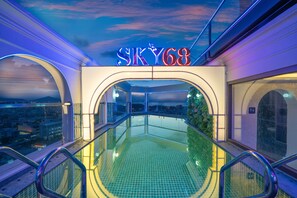 Outdoor pool - La Belle Vie Boutique Hotel (Da Nang)