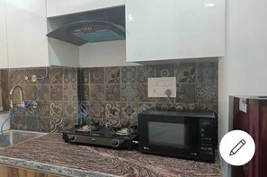 Fridge, microwave, oven, stovetop