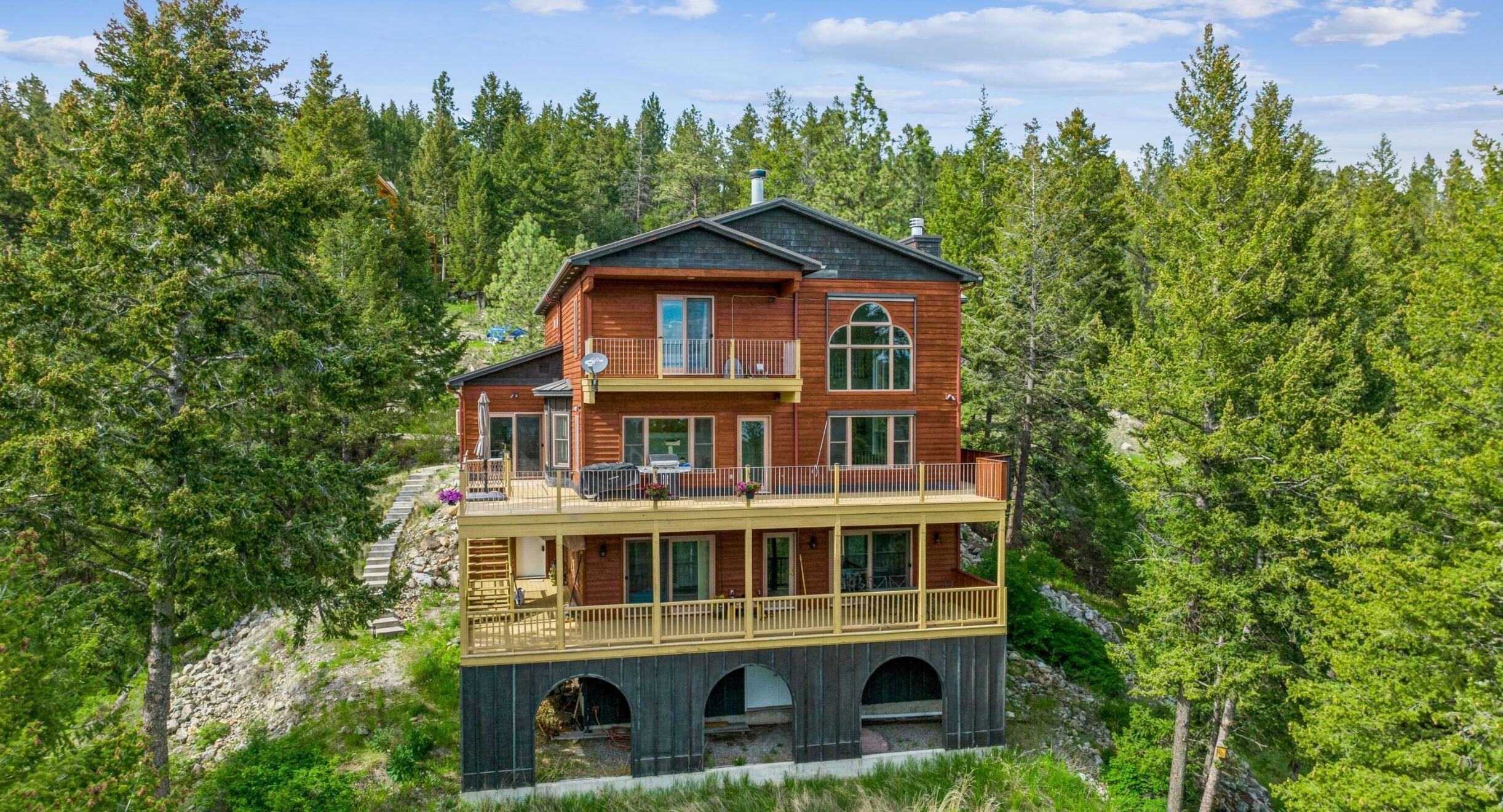 Gundy's Getaway Lower Views of Flathead Lake & Montana Mountains