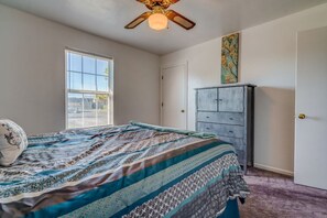 2 habitaciones, tabla de planchar con plancha y wifi gratis 