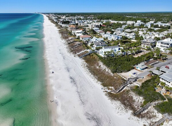 Beach nearby, sun-loungers, beach towels