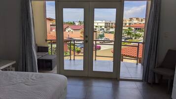 2 sovrum, skrivbord, strykjärn/strykbräda och gratis wi-fi