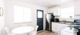 Cozy 3-Bedroom ~Firepit!~ Near Red Rocks and Downtown