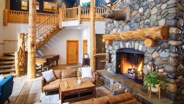 Unclassified image, 1 of 42, button - Lovely 6-bed House in South Lake Tahoe (South Lake Tahoe)