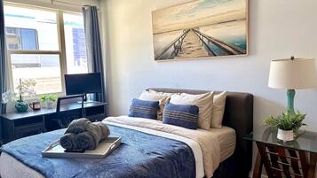 1 bedroom, desk, iron/ironing board, WiFi (free)