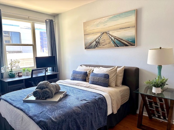 1 bedroom, desk, iron/ironing board, WiFi (free)