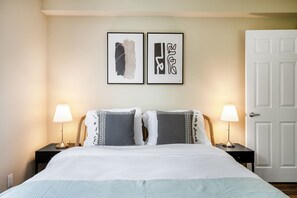 2 bedrooms, iron/ironing board, WiFi, bed sheets