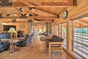 TV, fireplace, DVD player, books - Stunning Montana Retreat: Hot Tub, On-Site Hiking! (Olney)