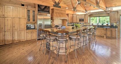 Stunning Montana Retreat: Hot Tub, On-Site Hiking!