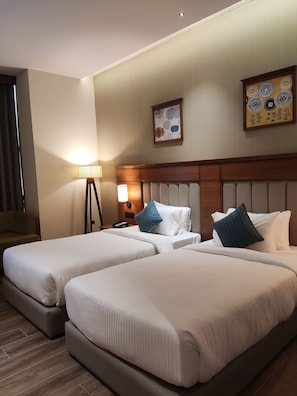 Executive Room | 1 bedroom, premium bedding, minibar, in-room safe