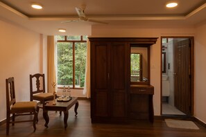 Superior Room - Avadale Thekkady - Stag Groups Not Allowed  (Uthamapalayam)