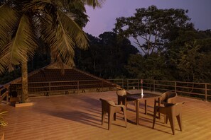 BBQ/picnic area - Avadale Thekkady - Stag Groups Not Allowed  (Uthamapalayam)