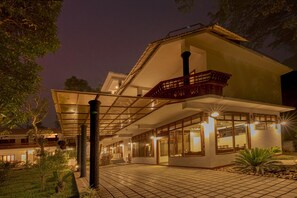 Interior entrance - Avadale Thekkady - Stag Groups Not Allowed  (Uthamapalayam)