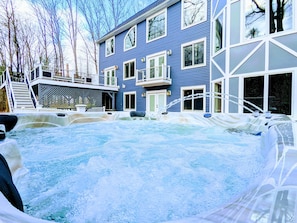 Bain à remous extérieur