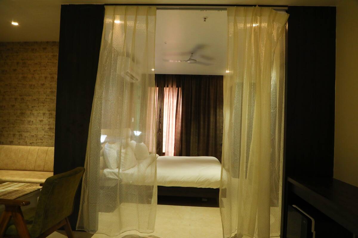 Hochwertige Bettwaren, Pillowtop-Betten, Schreibtisch