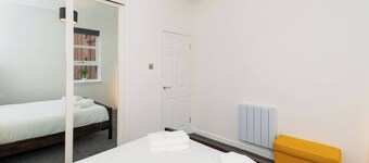 Bissets Bond - Converted Warehouse Apartment