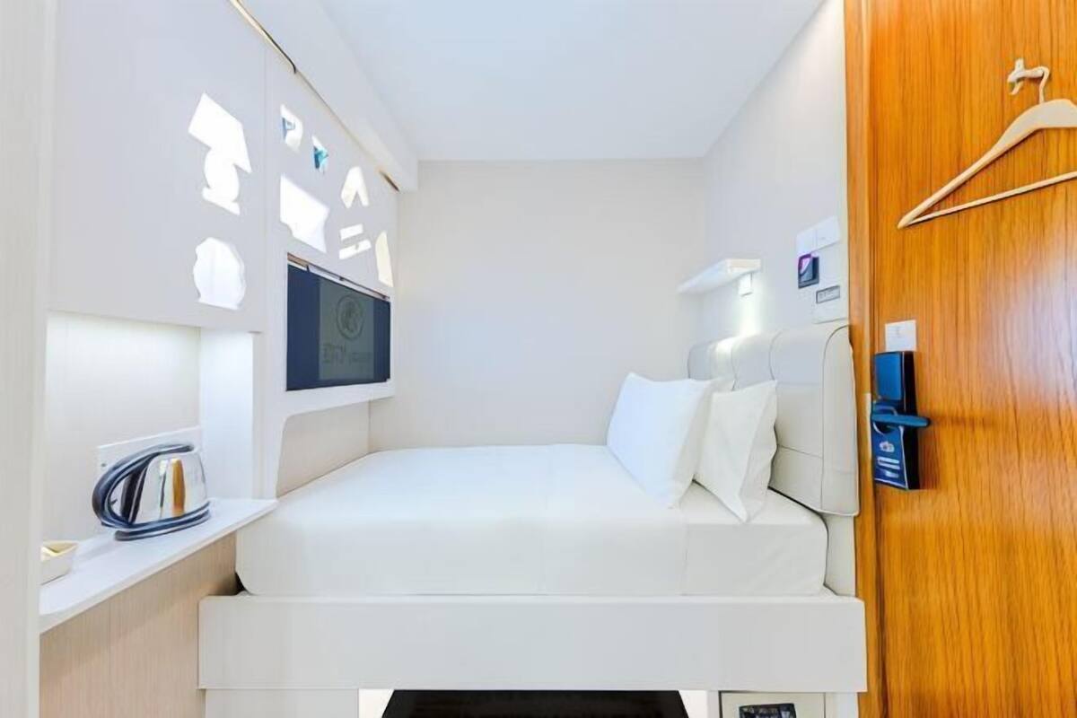 Hypo-allergenic bedding, in-room safe, soundproofing, iron/ironing board