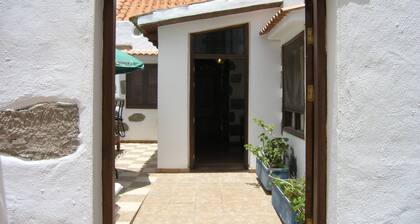 Vivelorural Casa Saulo 2, local charm in Agüimes