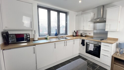 6 Cross Court, Stafford