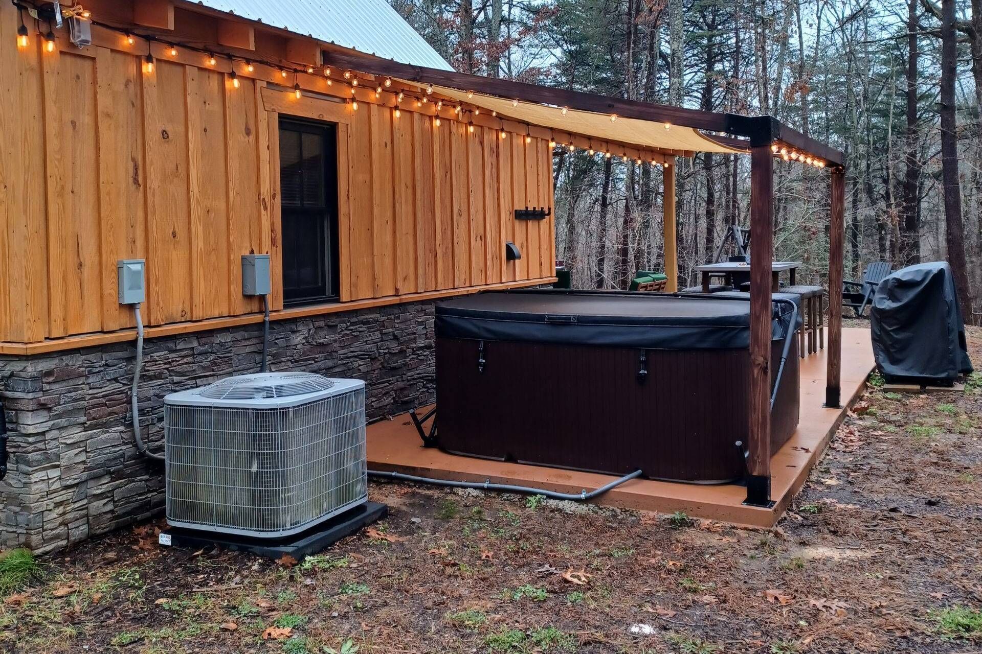 Tina de hidromasaje al aire libre