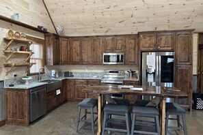 Fridge, microwave, dishwasher, coffee/tea maker