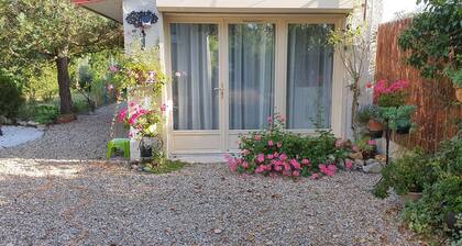 Meublé de tourisme classé 3* 35 m2 + terrasse. 2 pers, countryside VEXIN FRANçAIS