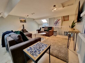 Smart TV, fireplace, video games