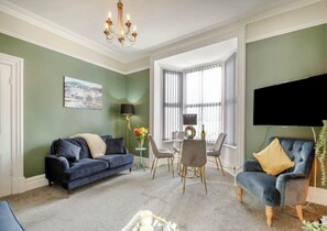 Smart TV, fireplace, video games