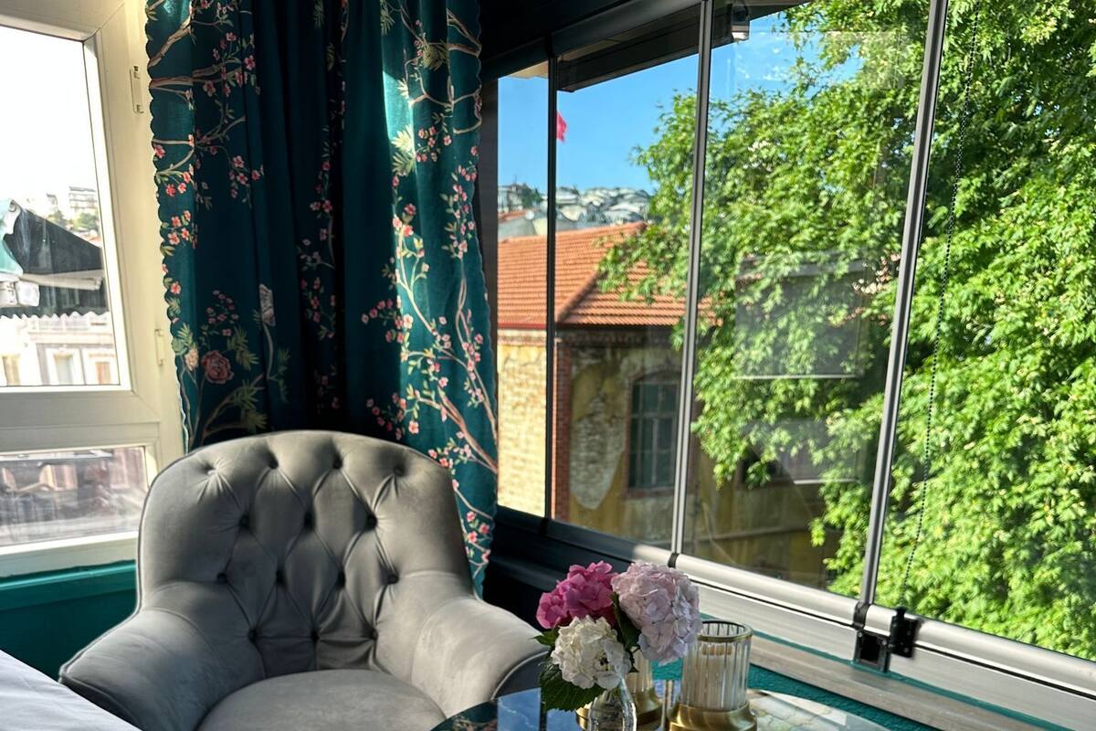 Luxury Suite | Premium bedding, minibar, desk, soundproofing