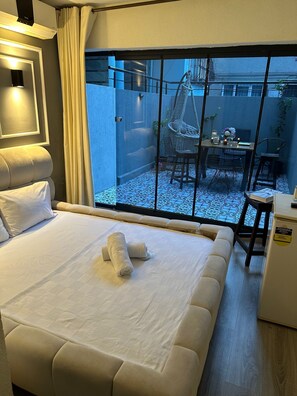 Luxury Double Room | Premium bedding, minibar, desk, soundproofing - Demirtas Palace (Istanbul)