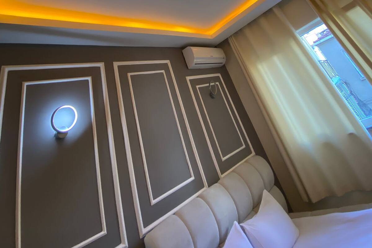Luxury Twin Room | Premium bedding, minibar, desk, soundproofing