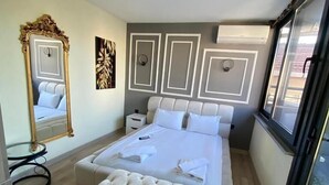 Luxury Double or Twin Room | Premium bedding, minibar, desk, soundproofing - Demirtas Palace (Istanbul)