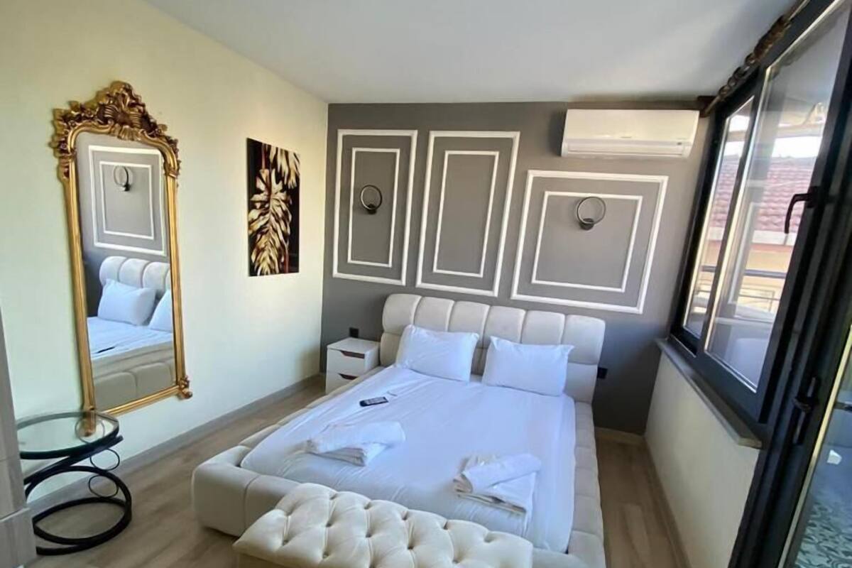 Luxury Double or Twin Room | Premium bedding, minibar, desk, soundproofing