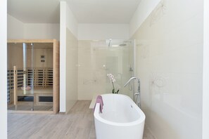 Shower - House 2194/57006 (Istria - Pula), 900m from the beach (Pula)