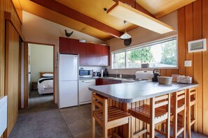 Frigorífic, microones, forn i placa de cuina 