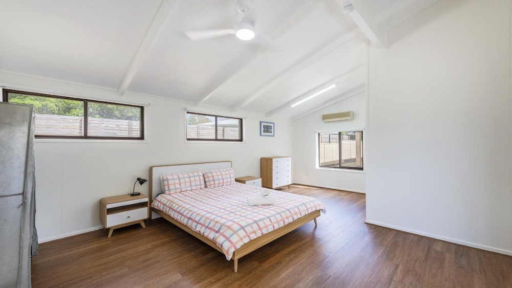 Cabana Feliz Yamba, Pet Friendly Cottage Yamba Stayz