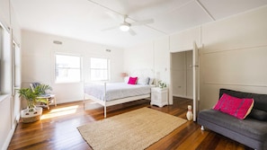 3 bedrooms, free WiFi, bed sheets
