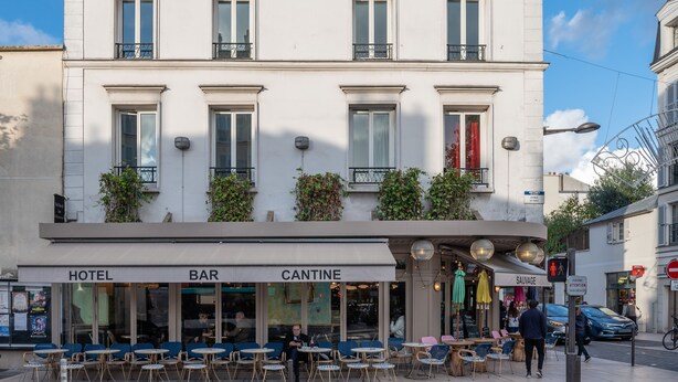 A building with a bar, restaurant, and hotel on the ground floor. - Vincennes Sauvage  (Vincennes)