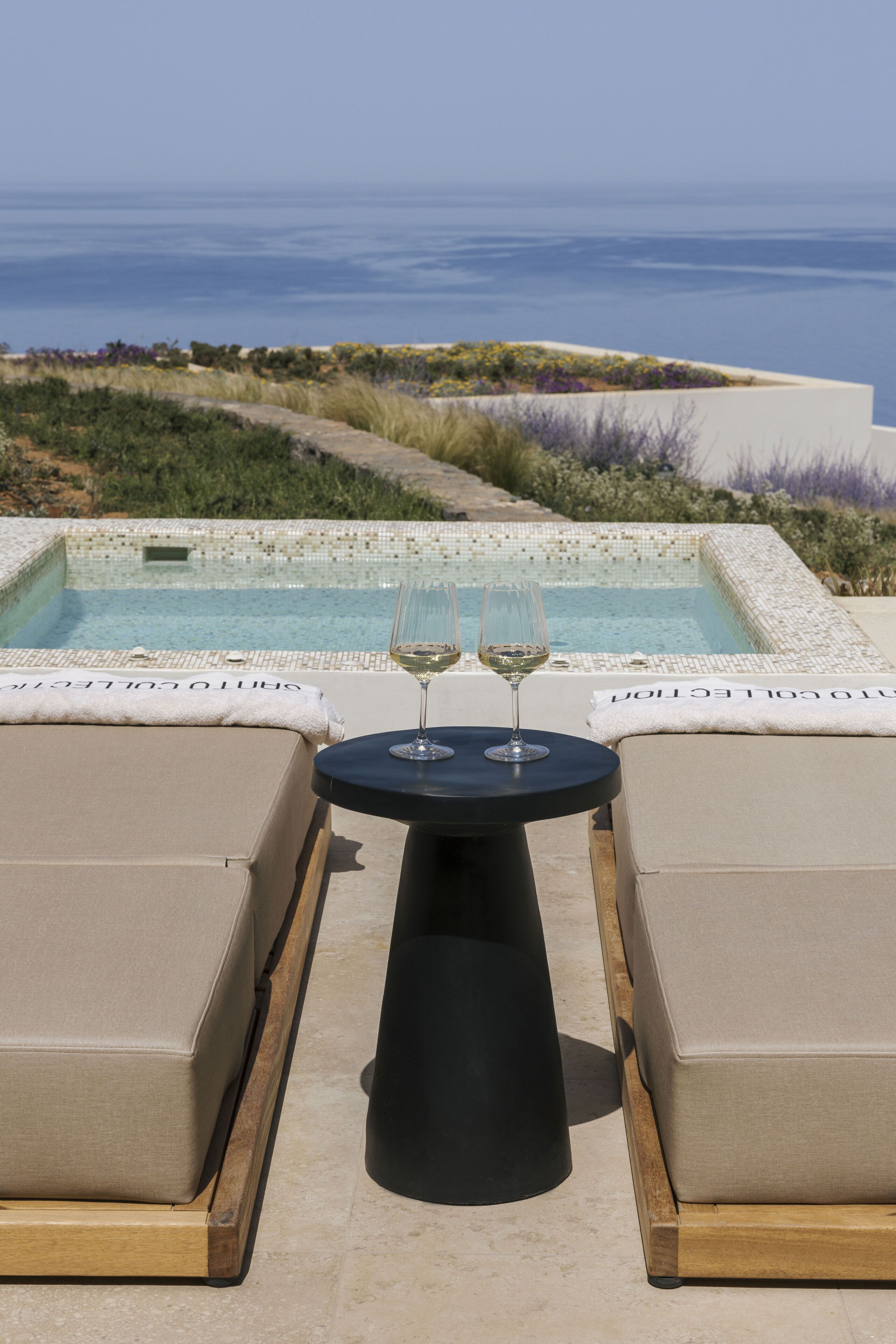 Vivid Sunset & Sea View Junior Suite with Jacuzzi | Eigener Pool