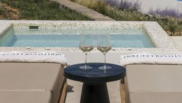 Vivid Sunset & Sea View Junior Suite with Jacuzzi | Eigener Pool