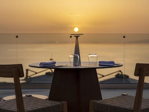 Cocktail bar - Santo Mine Oia Suites (Santorini)