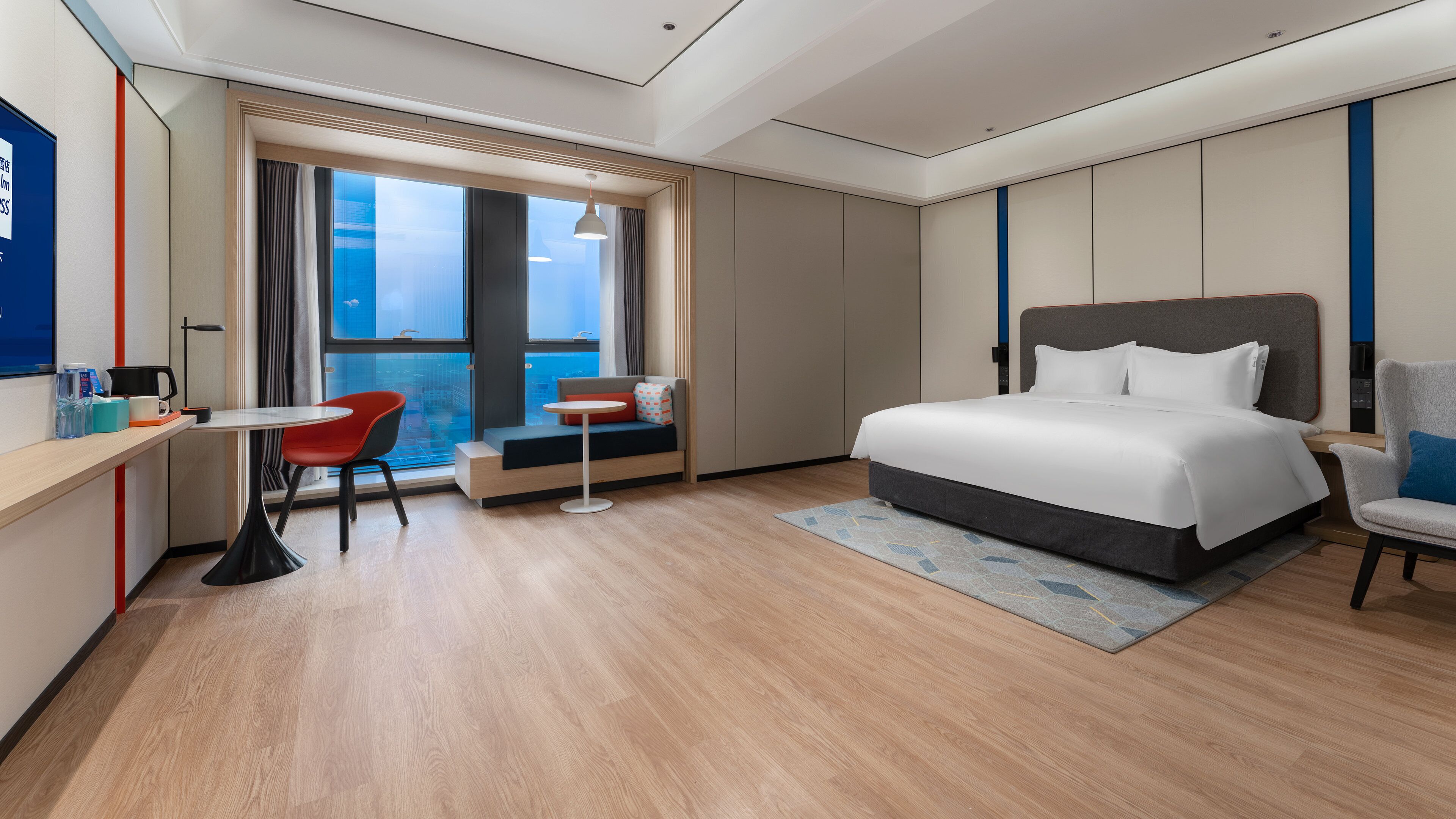 Standard Room, 1 King Bed (Extra Floor Space)