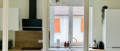 Fridge, microwave, oven, dishwasher