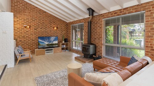 Immerse yourself in the laid back lifestyle of Tulloch Estate.