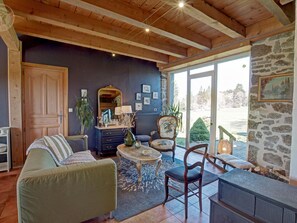 Interior - Charming cottage near ski trails, 2 bedrooms (Saint-Régis-du-Coin)