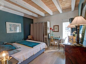 2 bedrooms, free WiFi
