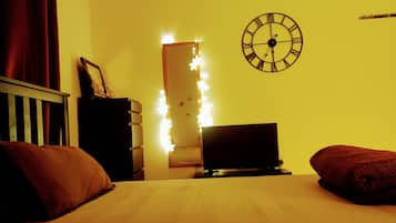 1 bedroom, desk, iron/ironing board, free WiFi