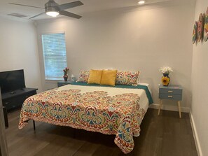 3 camere, una scrivania, ferro/asse da stiro, Wi-Fi